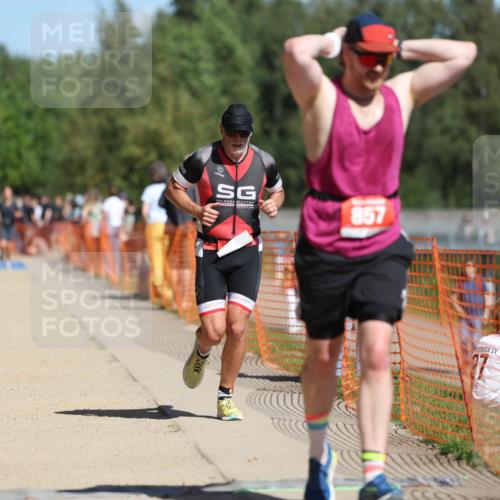 07.09.2025 - 19. Norderstedt Triathlon Michael Strokosch http://msf.ph/oto/8742574 07.09.2025 12:32:47 Laufen 695, 857 meine-sportfotos.de