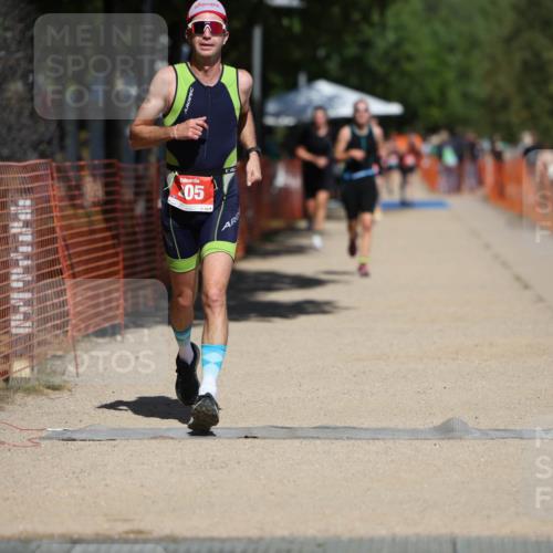 07.09.2025 - 19. Norderstedt Triathlon Michael Strokosch http://msf.ph/oto/8742594 07.09.2025 13:08:20 Laufen 205, 212, 759 meine-sportfotos.de