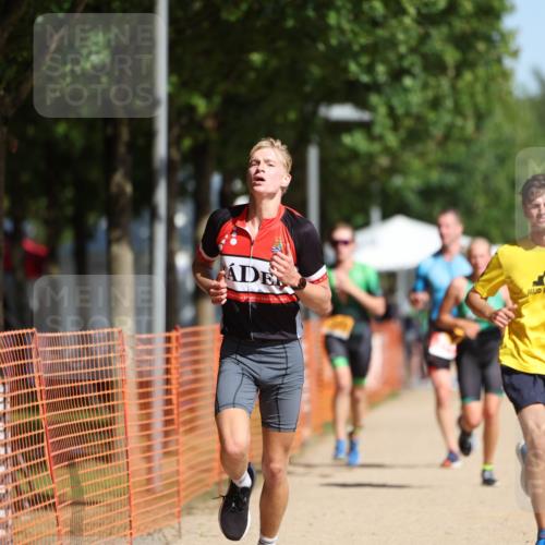07.09.2025 - 19. Norderstedt Triathlon Michael Strokosch http://msf.ph/oto/8742613 07.09.2025 11:55:24 Laufen 228, 710, 734, 746, 1164, 1173, 1202 meine-sportfotos.de