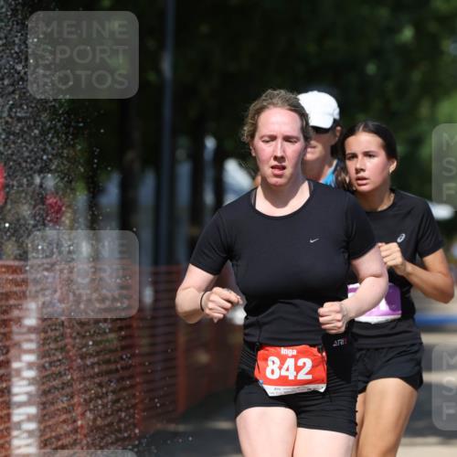 07.09.2025 - 19. Norderstedt Triathlon Michael Strokosch http://msf.ph/oto/8742620 07.09.2025 13:54:45 Laufen 270, 321, 842 meine-sportfotos.de