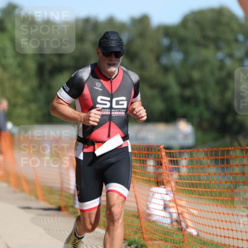 07.09.2025 - 19. Norderstedt Triathlon Michael Strokosch http://msf.ph/oto/8742622 07.09.2025 12:32:49 Laufen 695, 857 meine-sportfotos.de
