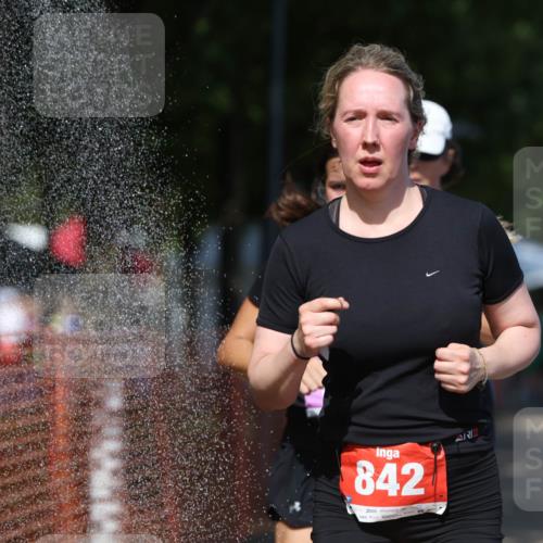 07.09.2025 - 19. Norderstedt Triathlon Michael Strokosch http://msf.ph/oto/8742654 07.09.2025 13:54:46 Laufen 270, 321, 842 meine-sportfotos.de