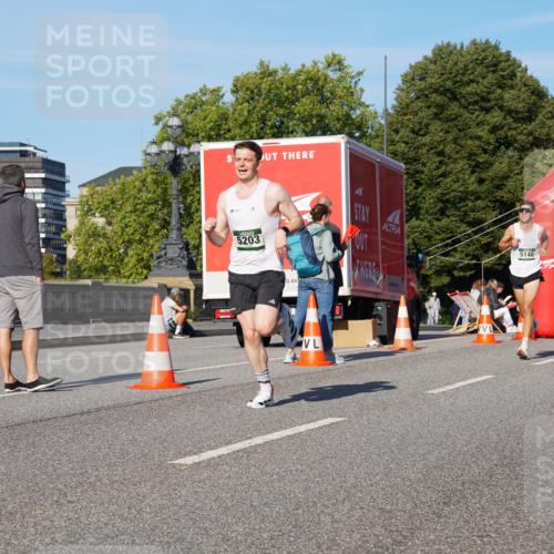 07.09.2025 - BARMER Alsterlauf Yannick Fuchs http://msf.ph/oto/8742667 07.09.2025 09:28:47 Laufen 5203, 5148 meine-sportfotos.de