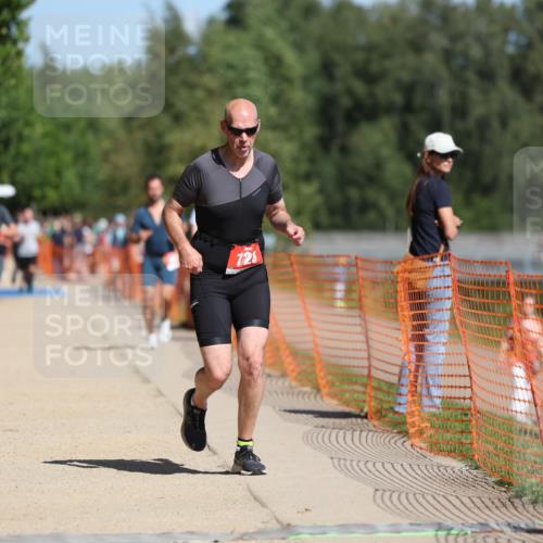 07.09.2025 - 19. Norderstedt Triathlon Michael Strokosch http://msf.ph/oto/8742696 07.09.2025 12:32:56 Laufen 245, 258, 728 meine-sportfotos.de