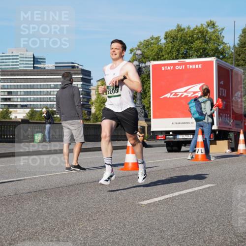 07.09.2025 - BARMER Alsterlauf Yannick Fuchs http://msf.ph/oto/8742708 07.09.2025 09:28:47 Laufen 5203, 5148, 1 meine-sportfotos.de