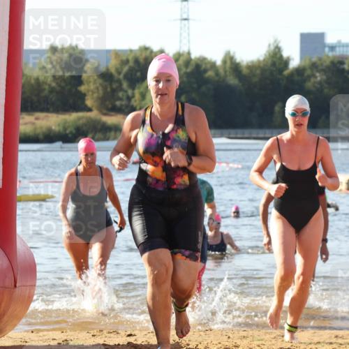 07.09.2025 - 19. Norderstedt Triathlon Luisa Fischer http://msf.ph/oto/8742721 07.09.2025 10:06:15 Schwimmen 1112, 1115, 1125, 1137, 1140, 1143, 1148, 1150 meine-sportfotos.de