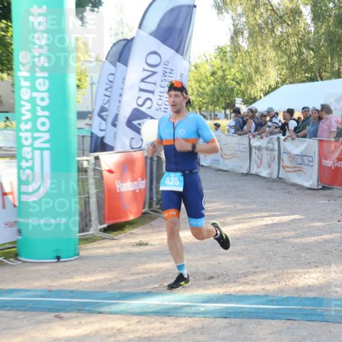 07.09.2025 - 19. Norderstedt Triathlon Luisa Fischer http://msf.ph/oto/8742749 07.09.2025 17:01:21 Ziel 425 meine-sportfotos.de