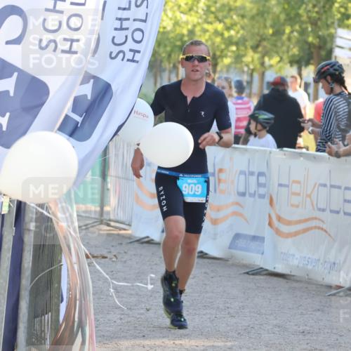 07.09.2025 - 19. Norderstedt Triathlon Luisa Fischer http://msf.ph/oto/8742773 07.09.2025 17:01:33 Ziel 909 meine-sportfotos.de