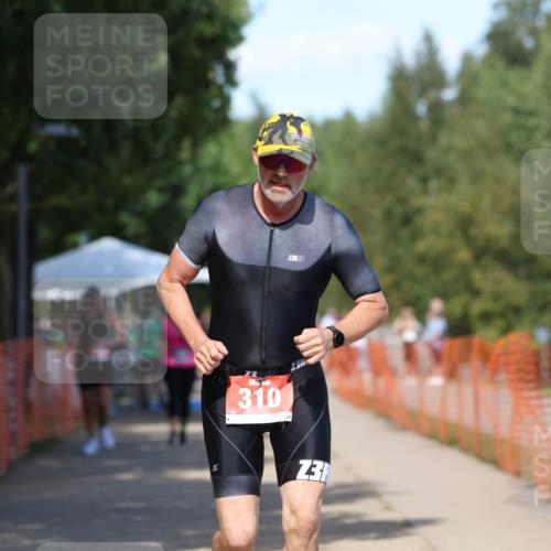 07.09.2025 - 19. Norderstedt Triathlon Michael Strokosch http://msf.ph/oto/8742806 07.09.2025 13:56:28 Laufen 310 meine-sportfotos.de