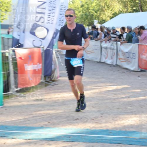 07.09.2025 - 19. Norderstedt Triathlon Luisa Fischer http://msf.ph/oto/8742815 07.09.2025 17:01:36 Ziel 909 meine-sportfotos.de