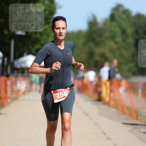 07.09.2025 - 19. Norderstedt Triathlon Michael Strokosch http://msf.ph/oto/8742870 07.09.2025 12:33:03 Laufen 245, 258 meine-sportfotos.de