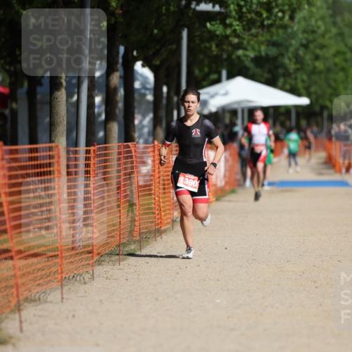 07.09.2025 - 19. Norderstedt Triathlon Michael Strokosch http://msf.ph/oto/8742878 07.09.2025 11:55:43 Laufen 1390 meine-sportfotos.de