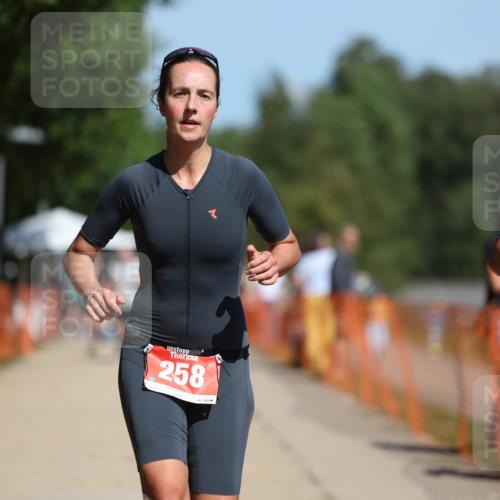 07.09.2025 - 19. Norderstedt Triathlon Michael Strokosch http://msf.ph/oto/8742885 07.09.2025 12:33:04 Laufen 245, 258 meine-sportfotos.de