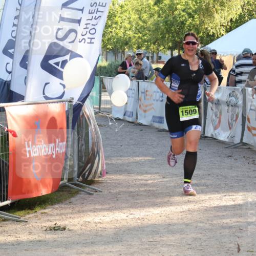 07.09.2025 - 19. Norderstedt Triathlon Luisa Fischer http://msf.ph/oto/8742895 07.09.2025 17:02:35 Ziel 1509 meine-sportfotos.de
