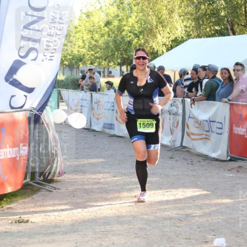 07.09.2025 - 19. Norderstedt Triathlon Luisa Fischer http://msf.ph/oto/8742902 07.09.2025 17:02:35 Ziel 1509 meine-sportfotos.de