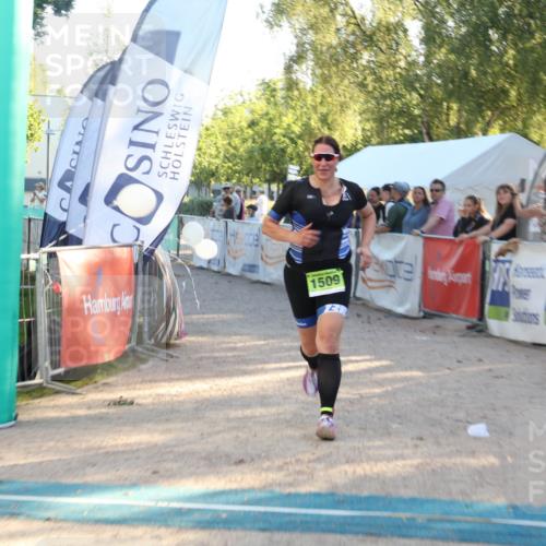 07.09.2025 - 19. Norderstedt Triathlon Luisa Fischer http://msf.ph/oto/8742921 07.09.2025 17:02:37 Ziel 1509 meine-sportfotos.de