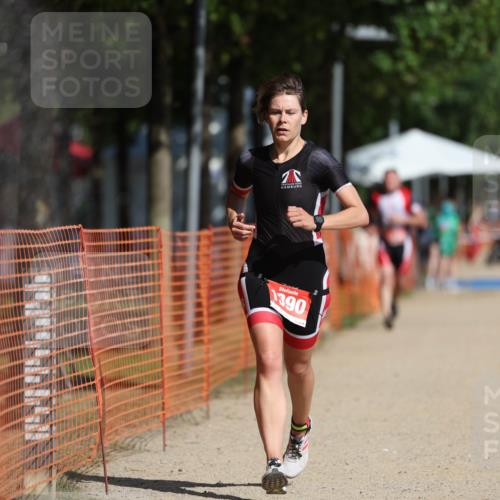 07.09.2025 - 19. Norderstedt Triathlon Michael Strokosch http://msf.ph/oto/8742927 07.09.2025 11:55:47 Laufen 1390 meine-sportfotos.de