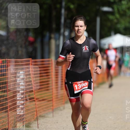 07.09.2025 - 19. Norderstedt Triathlon Michael Strokosch http://msf.ph/oto/8742970 07.09.2025 11:55:48 Laufen 1390 meine-sportfotos.de