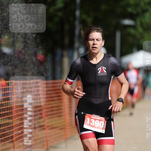 07.09.2025 - 19. Norderstedt Triathlon Michael Strokosch http://msf.ph/oto/8742991 07.09.2025 11:55:48 Laufen 1390 meine-sportfotos.de