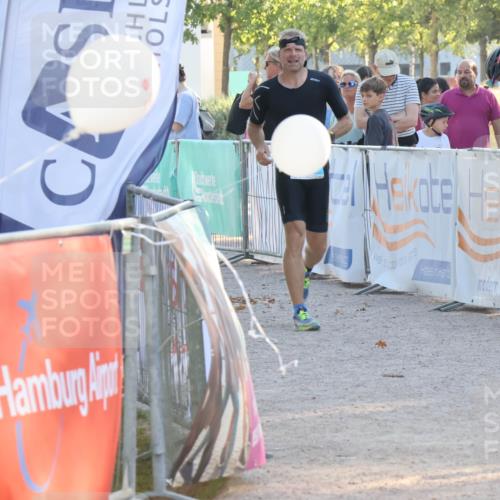 07.09.2025 - 19. Norderstedt Triathlon Luisa Fischer http://msf.ph/oto/8743011 07.09.2025 17:02:59 Ziel  meine-sportfotos.de