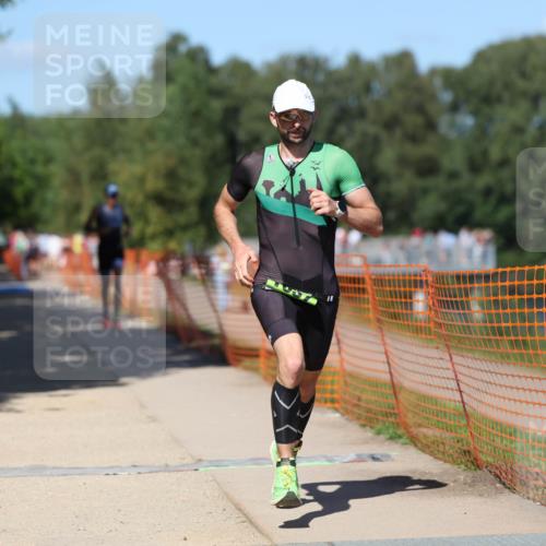 07.09.2025 - 19. Norderstedt Triathlon Michael Strokosch http://msf.ph/oto/8743034 07.09.2025 14:40:51 Laufen 988, 1037 meine-sportfotos.de