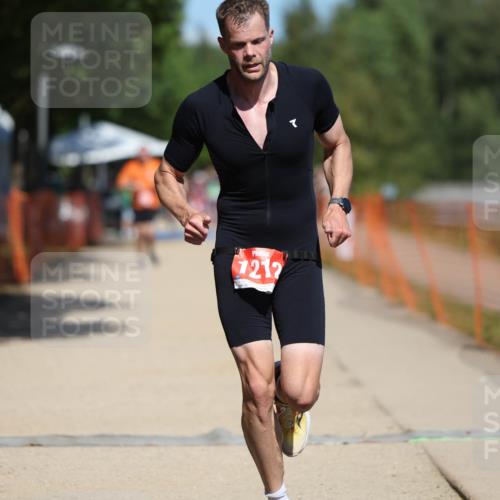 07.09.2025 - 19. Norderstedt Triathlon Michael Strokosch http://msf.ph/oto/8743038 07.09.2025 13:08:31 Laufen 282, 759, 1212 meine-sportfotos.de