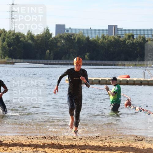 07.09.2025 - 19. Norderstedt Triathlon Luisa Fischer http://msf.ph/oto/8743071 07.09.2025 10:20:47 Schwimmen 646, 654 meine-sportfotos.de