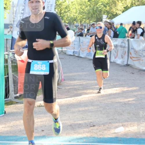 07.09.2025 - 19. Norderstedt Triathlon Luisa Fischer http://msf.ph/oto/8743075 07.09.2025 17:03:05 Ziel 868, 1086 meine-sportfotos.de