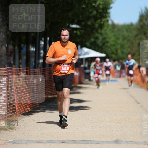 07.09.2025 - 19. Norderstedt Triathlon Michael Strokosch http://msf.ph/oto/8743076 07.09.2025 13:08:41 Laufen 810 meine-sportfotos.de