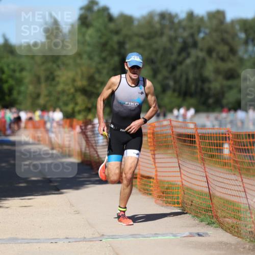 07.09.2025 - 19. Norderstedt Triathlon Michael Strokosch http://msf.ph/oto/8743094 07.09.2025 14:40:56 Laufen 988 meine-sportfotos.de