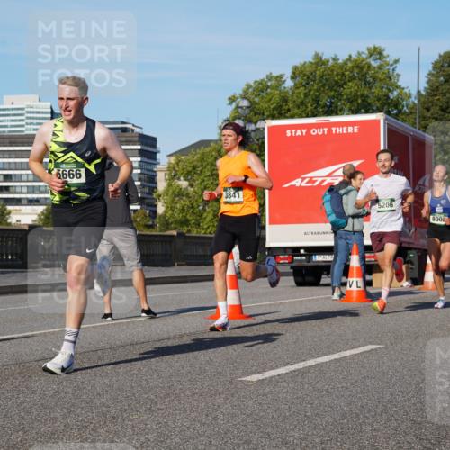 07.09.2025 - BARMER Alsterlauf Yannick Fuchs http://msf.ph/oto/8743099 07.09.2025 09:28:56 Laufen 6666, 3841, 5206, 800 meine-sportfotos.de
