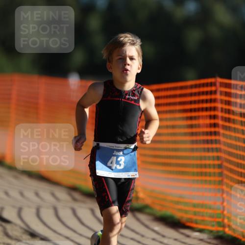 07.09.2025 - 19. Norderstedt Triathlon Michael Strokosch http://msf.ph/oto/8743119 07.09.2025 09:16:57 Laufen 43 meine-sportfotos.de