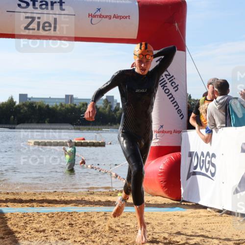 07.09.2025 - 19. Norderstedt Triathlon Luisa Fischer http://msf.ph/oto/8743123 07.09.2025 10:20:49 Schwimmen 646, 654 meine-sportfotos.de