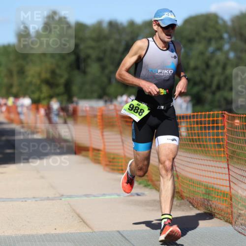 07.09.2025 - 19. Norderstedt Triathlon Michael Strokosch http://msf.ph/oto/8743152 07.09.2025 14:40:57 Laufen 988 meine-sportfotos.de