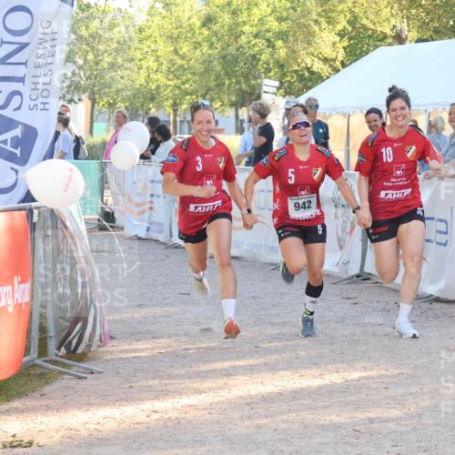 07.09.2025 - 19. Norderstedt Triathlon Luisa Fischer http://msf.ph/oto/8743169 07.09.2025 17:04:09 Ziel 942 meine-sportfotos.de