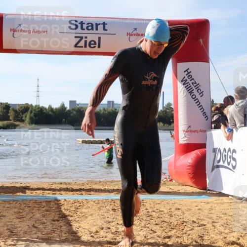 07.09.2025 - 19. Norderstedt Triathlon Luisa Fischer http://msf.ph/oto/8743190 07.09.2025 10:20:53 Schwimmen 646, 654 meine-sportfotos.de