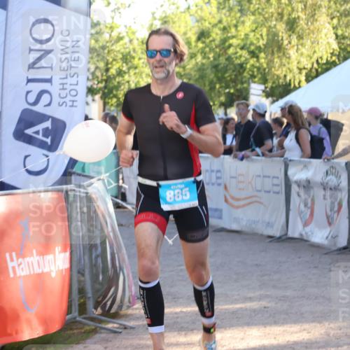 07.09.2025 - 19. Norderstedt Triathlon Luisa Fischer http://msf.ph/oto/8743217 07.09.2025 17:05:43 Ziel 885 meine-sportfotos.de