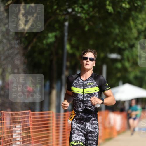 07.09.2025 - 19. Norderstedt Triathlon Michael Strokosch http://msf.ph/oto/8743267 07.09.2025 11:56:28 Laufen 1155, 1175 meine-sportfotos.de