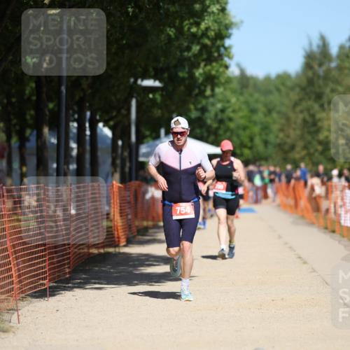 07.09.2025 - 19. Norderstedt Triathlon Michael Strokosch http://msf.ph/oto/8743290 07.09.2025 13:08:54 Laufen 220, 290, 713, 754 meine-sportfotos.de