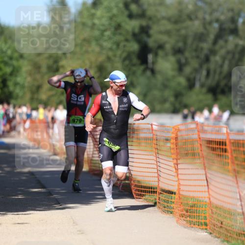 07.09.2025 - 19. Norderstedt Triathlon Michael Strokosch http://msf.ph/oto/8743292 07.09.2025 14:41:39 Laufen 969, 979, 1469 meine-sportfotos.de