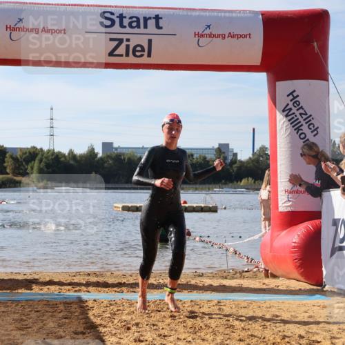 07.09.2025 - 19. Norderstedt Triathlon Luisa Fischer http://msf.ph/oto/8743303 07.09.2025 10:21:09 Schwimmen 657, 675, 677 meine-sportfotos.de