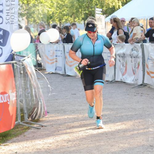 07.09.2025 - 19. Norderstedt Triathlon Luisa Fischer http://msf.ph/oto/8743307 07.09.2025 17:05:58 Ziel 887, 1108 meine-sportfotos.de