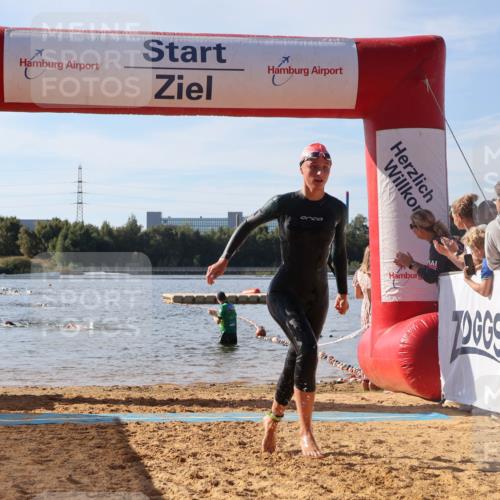 07.09.2025 - 19. Norderstedt Triathlon Luisa Fischer http://msf.ph/oto/8743309 07.09.2025 10:21:09 Schwimmen 657, 675, 677 meine-sportfotos.de