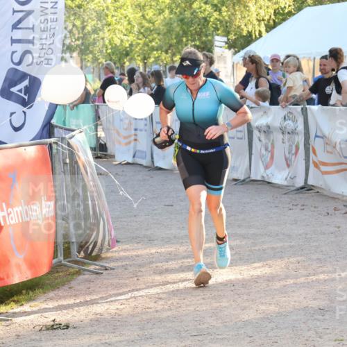 07.09.2025 - 19. Norderstedt Triathlon Luisa Fischer http://msf.ph/oto/8743312 07.09.2025 17:05:59 Ziel 887, 1108 meine-sportfotos.de