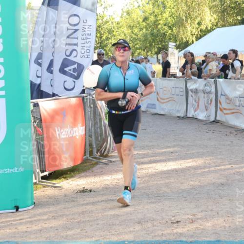 07.09.2025 - 19. Norderstedt Triathlon Luisa Fischer http://msf.ph/oto/8743326 07.09.2025 17:06:00 Ziel 887, 1108, 1409 meine-sportfotos.de