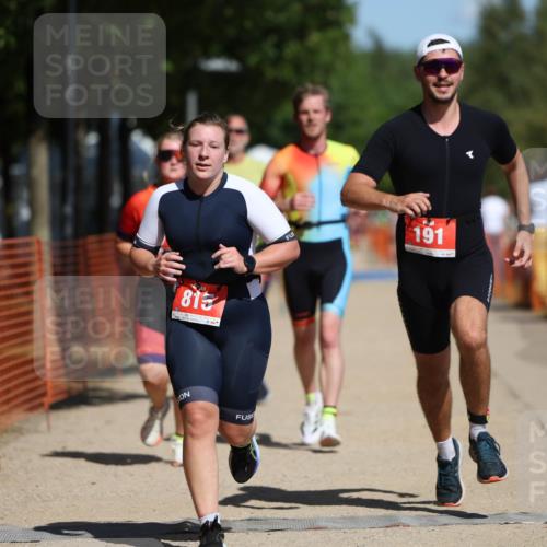 07.09.2025 - 19. Norderstedt Triathlon Michael Strokosch http://msf.ph/oto/8743328 07.09.2025 12:33:27 Laufen 191, 210, 714, 782, 815, 1247, 1265, 1329 meine-sportfotos.de