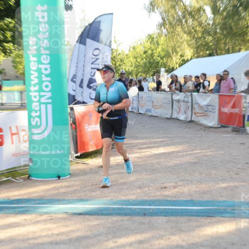 07.09.2025 - 19. Norderstedt Triathlon Luisa Fischer http://msf.ph/oto/8743331 07.09.2025 17:06:00 Ziel 887, 1108, 1409 meine-sportfotos.de
