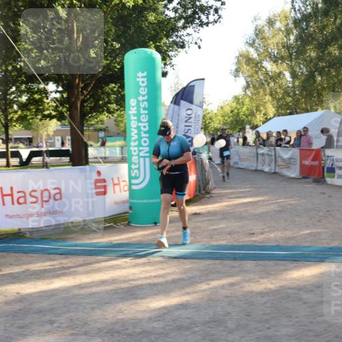 07.09.2025 - 19. Norderstedt Triathlon Luisa Fischer http://msf.ph/oto/8743343 07.09.2025 17:06:01 Ziel 887, 1108, 1409 meine-sportfotos.de
