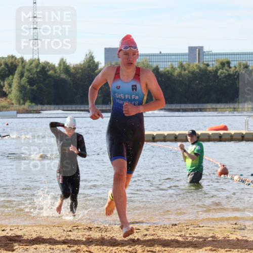 07.09.2025 - 19. Norderstedt Triathlon Luisa Fischer http://msf.ph/oto/8743359 07.09.2025 10:21:23 Schwimmen 649, 687 meine-sportfotos.de
