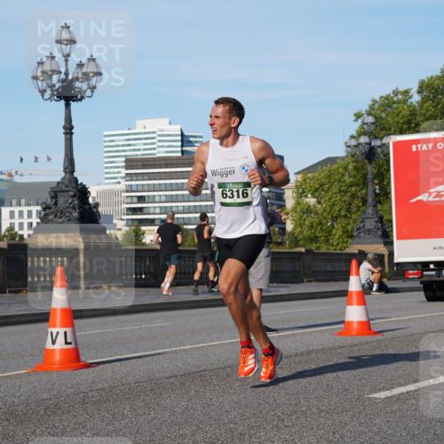 07.09.2025 - BARMER Alsterlauf Yannick Fuchs http://msf.ph/oto/8743373 07.09.2025 09:29:05 Laufen 6316 meine-sportfotos.de